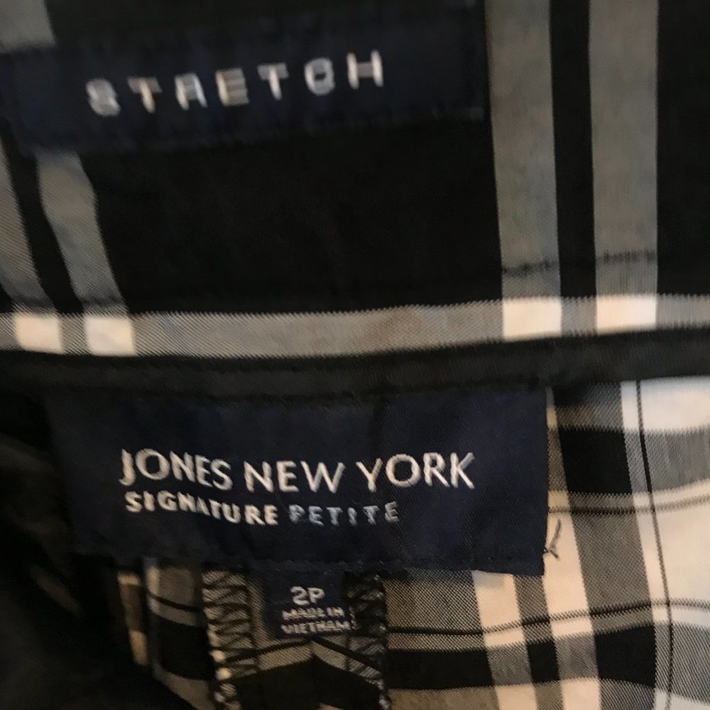 Jones New York Stretch Capris - Picture 7 of 8